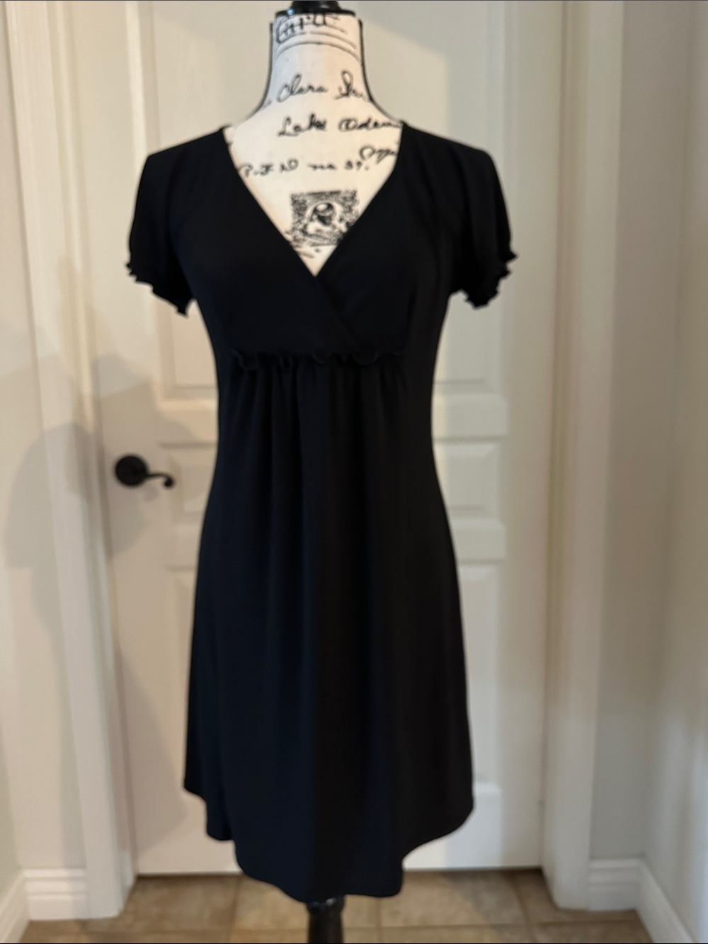 Laundry by Design Black V-Neck Midi Dress